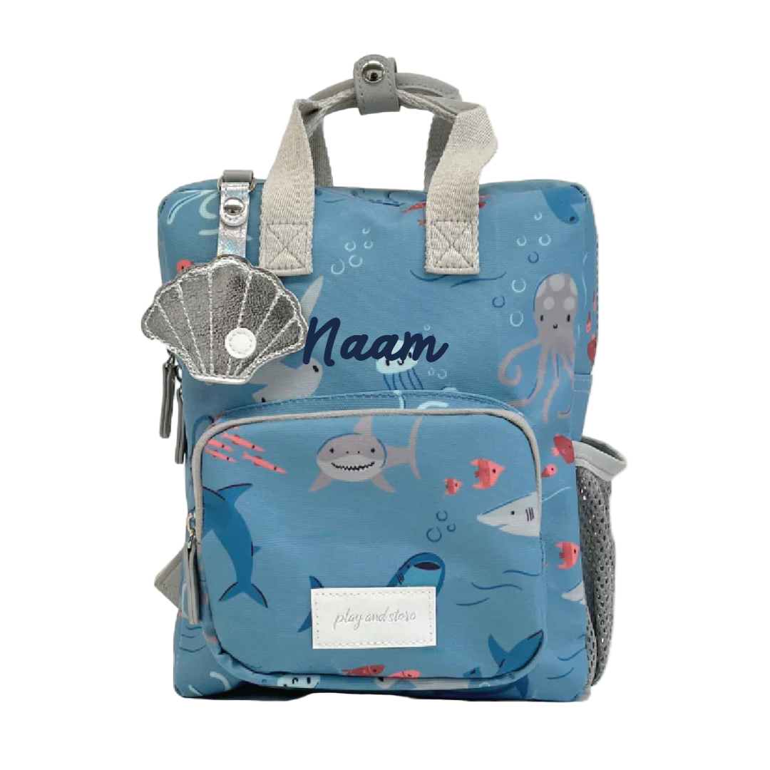 Kleuter rugzakje geborduurd met naam baby en haaien motief
