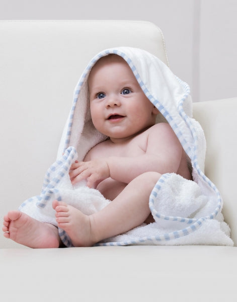 Geborduurde badcape op naam baby Gepersonaliseerd te Antwerpen SG hooded baby towel
