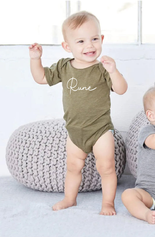 Bedrukte body met naam baby