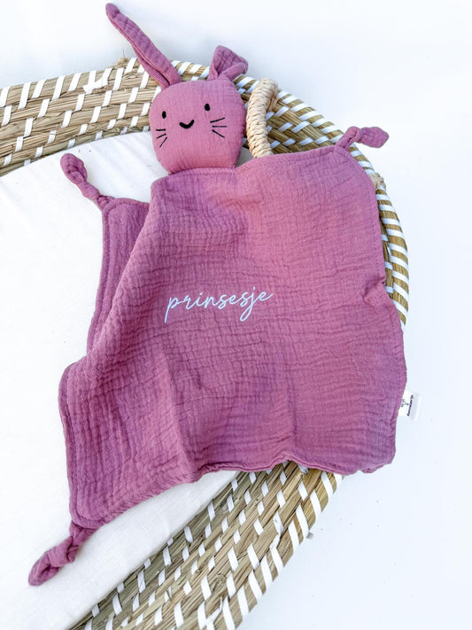 Gepersonaliseerde doudou met geborduurde naam baby