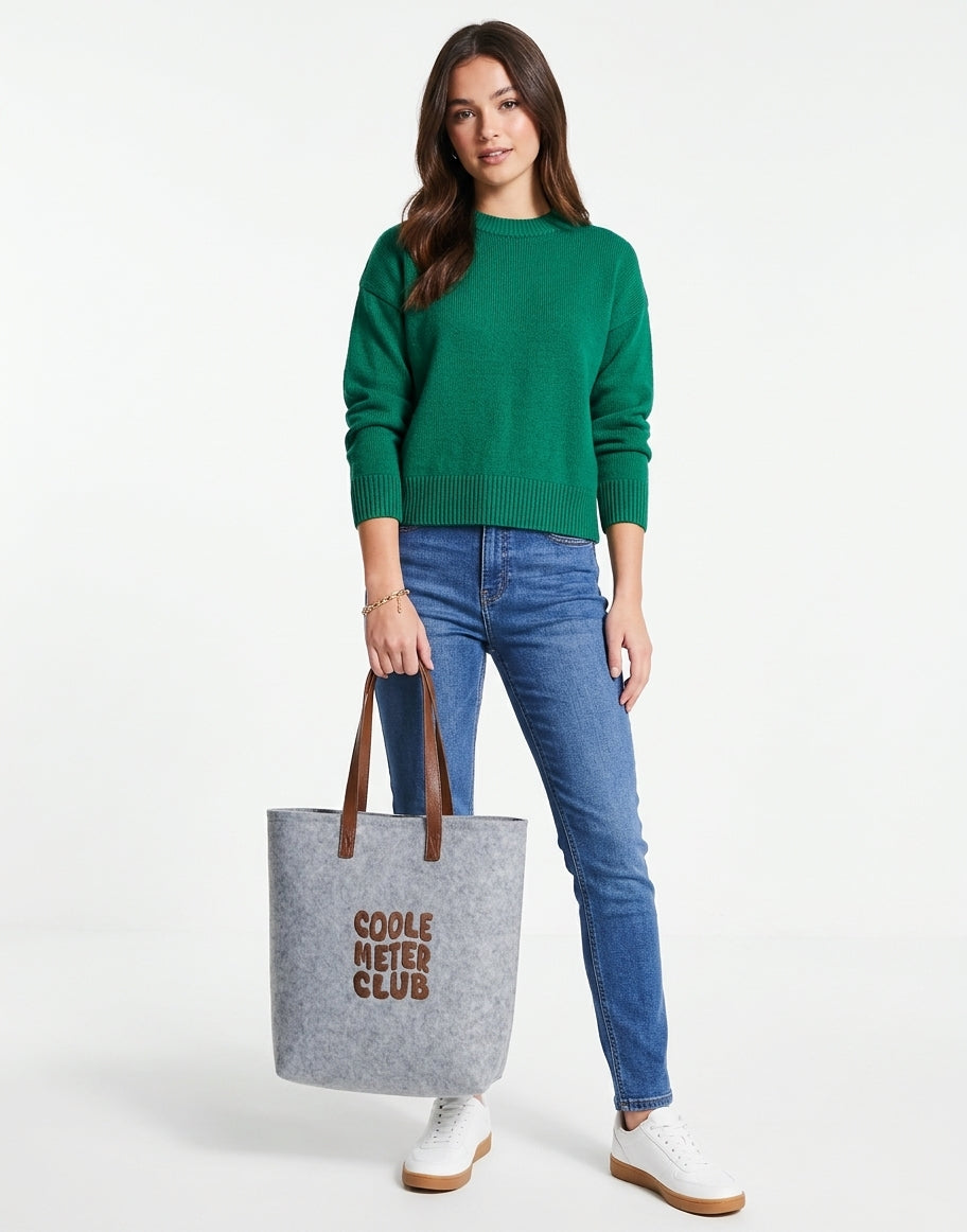 Mooie vilt draagtas met geborduurde tekst “Coole meter club” als origineel cadeau om de meter te vragen