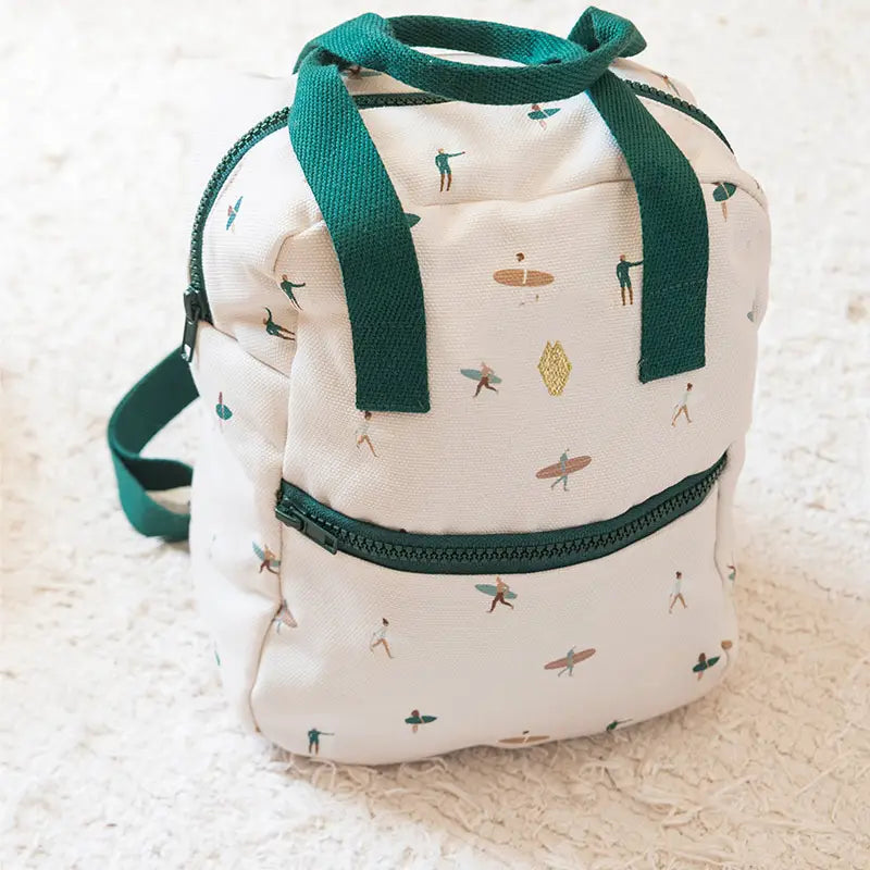 Gepersonaliseerde kleuter of kinder rugzak met surf print van het merk Milinane geborduurd op naam