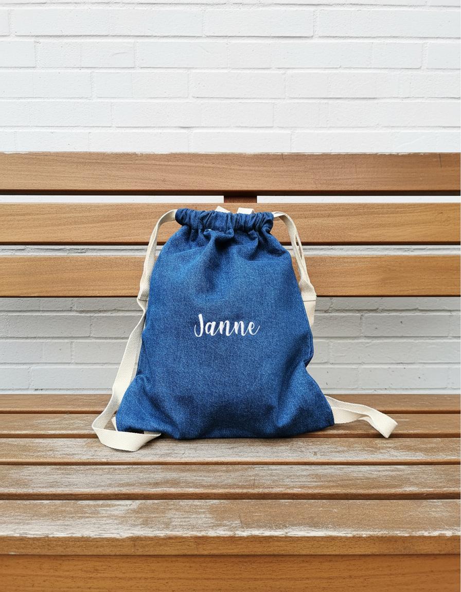 Jeans Turnzak geborduurd op naam - Kletskop