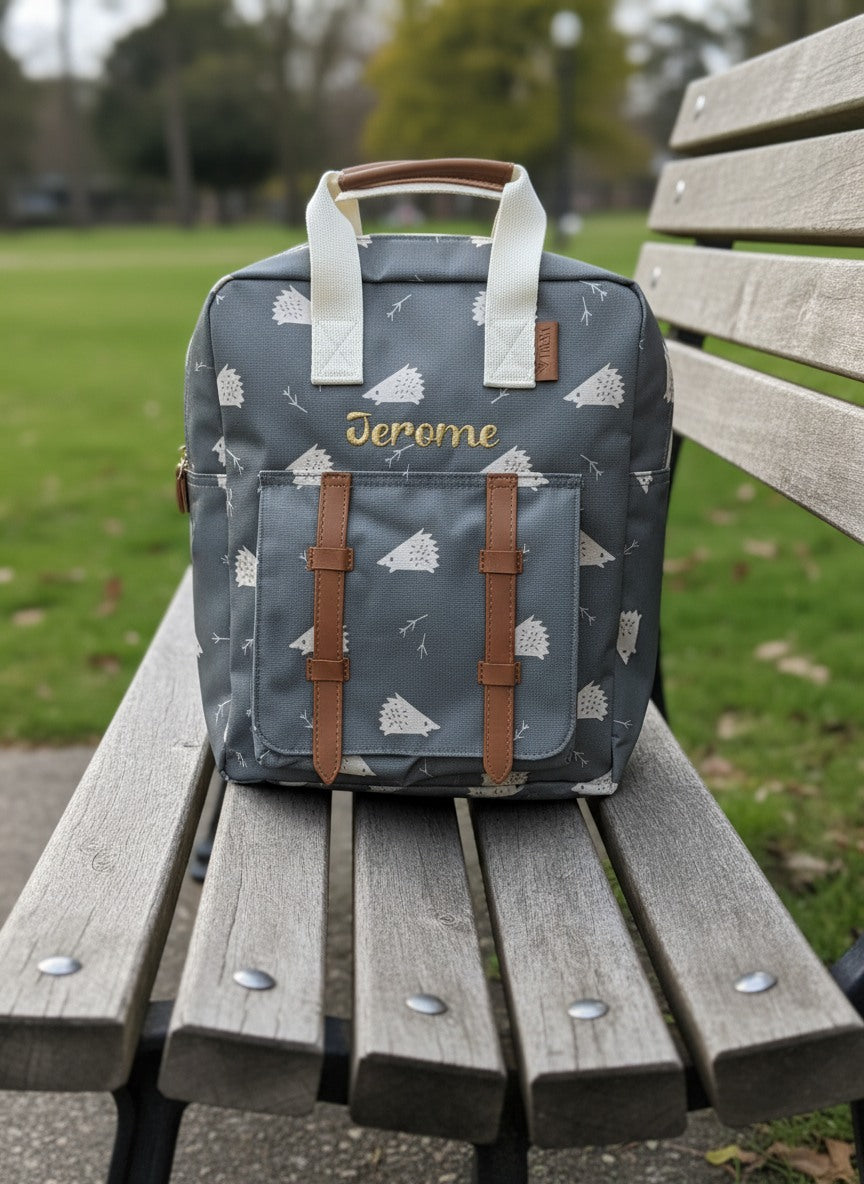 Gepersonaliseerde kinder rugzak van Fresk met naam in gouden letters 