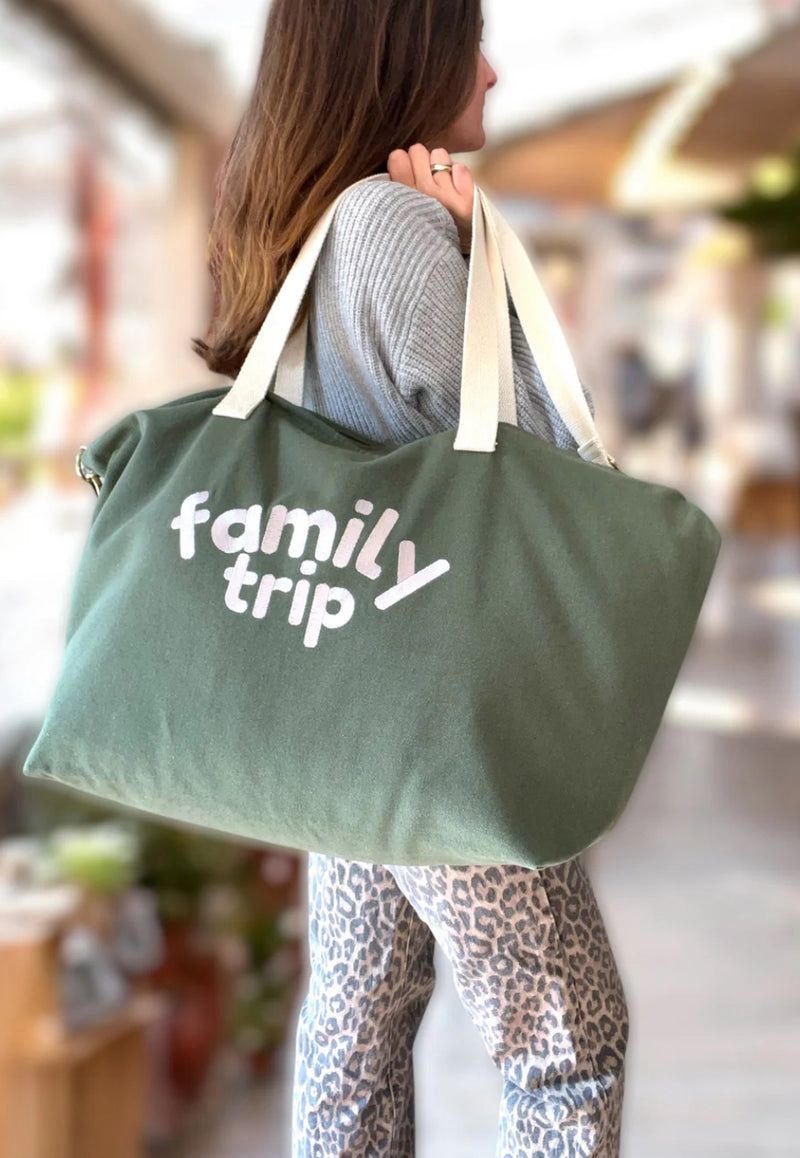 Ruime travel Bag voor familie uitstap met gepersonaliseerde tekst family trip