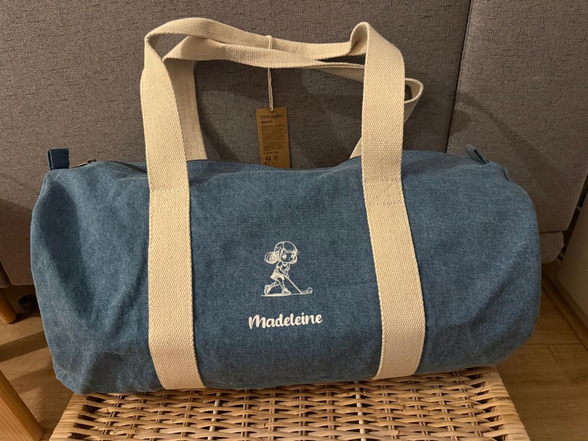 Ge

Hockey sportzak gepersonaliseerd bedrukt op naam meisje