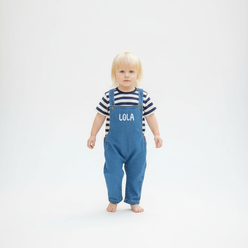 gepersonaliseerde jeans tuinbroek geborduurd met naam peuter