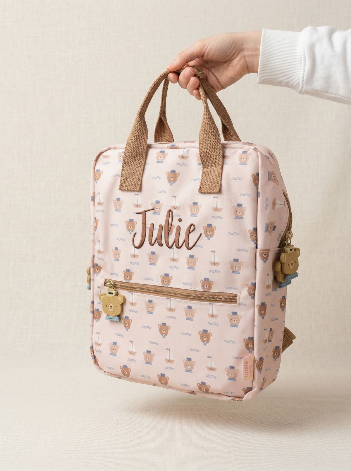 Eef Lillemor kinder rugzak met vrolijke zeil bootjes print geborduurd met baby naam