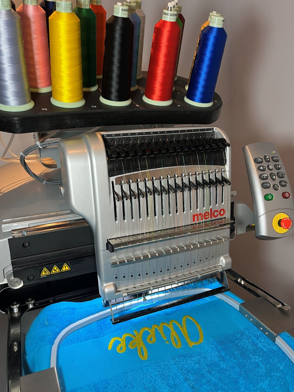 Professioneel geborduurde handdoek met naam kindje