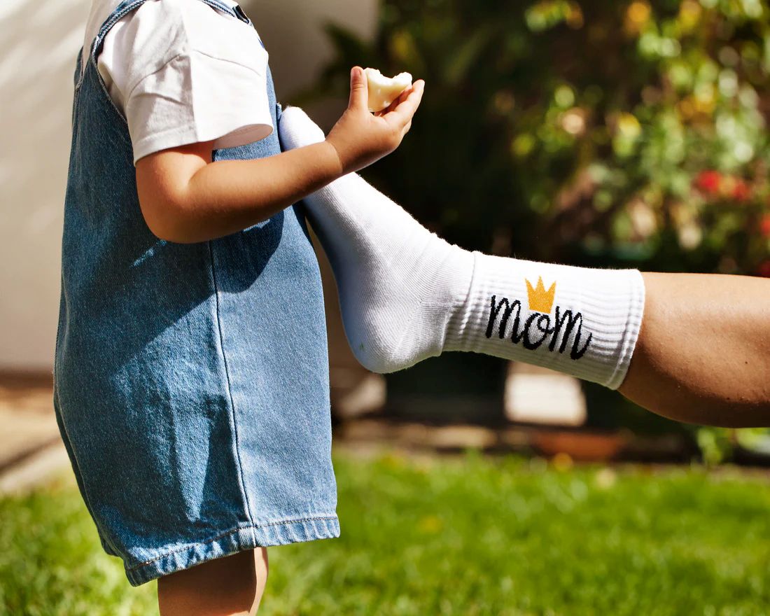 Sport sokken voor een mama met als bedrukking Mom