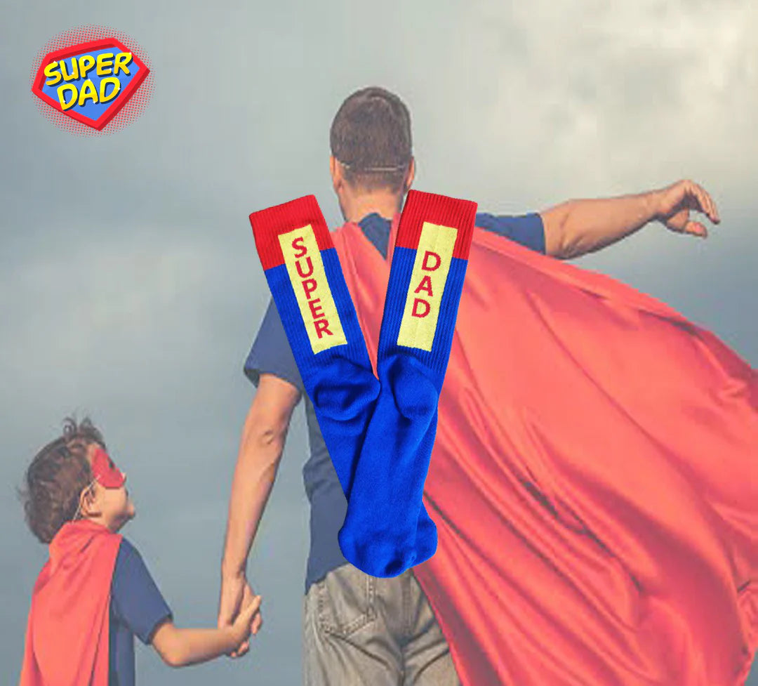 Vrolijke sokken met als opdruk Super dad als vaderdag geschenk voor papa