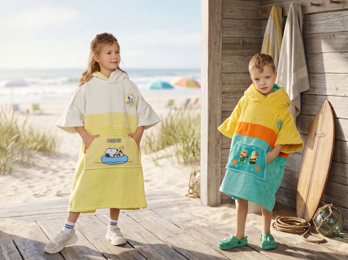 Minion Poncho Kind - Gepersonaliseerd